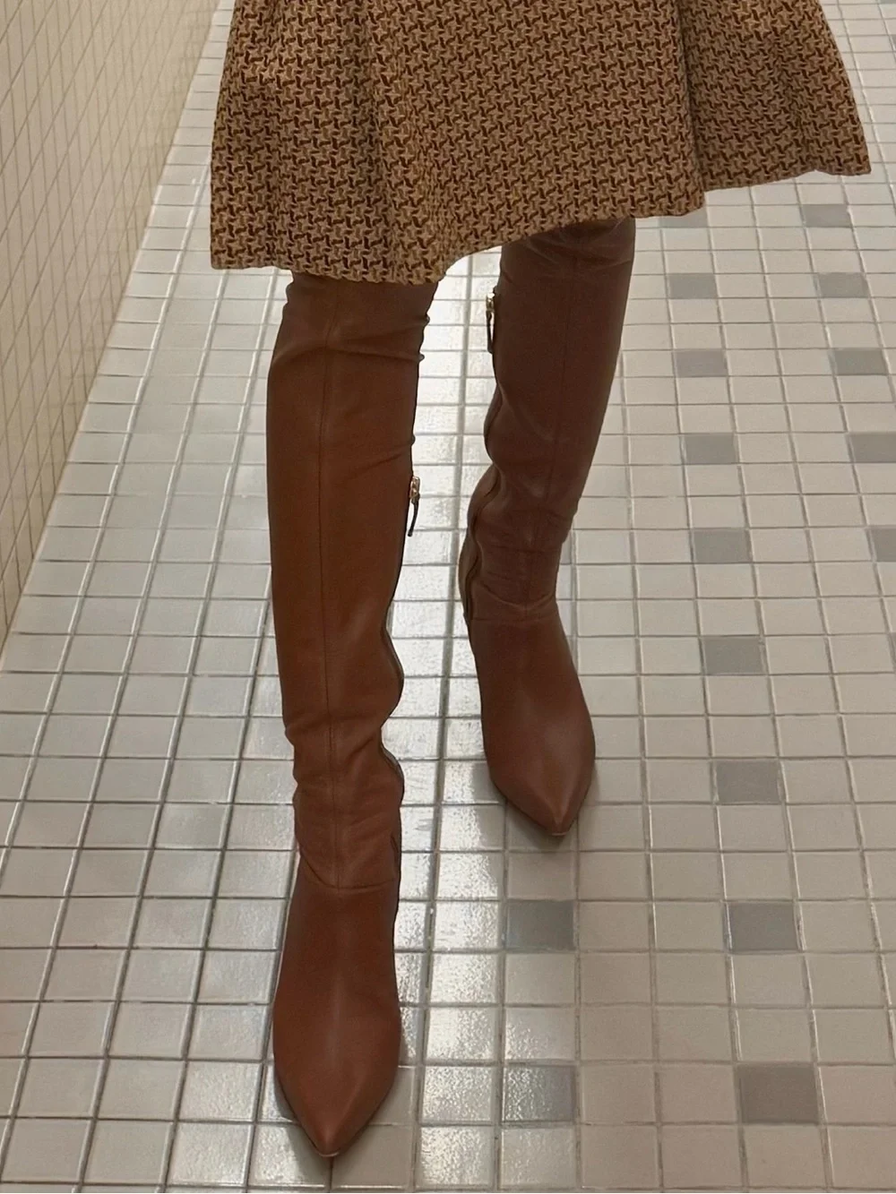 Sexy Yet Classy Tibi Cognac Brown Over-the-Knee Pointed Toe Boots size 6 EUC
